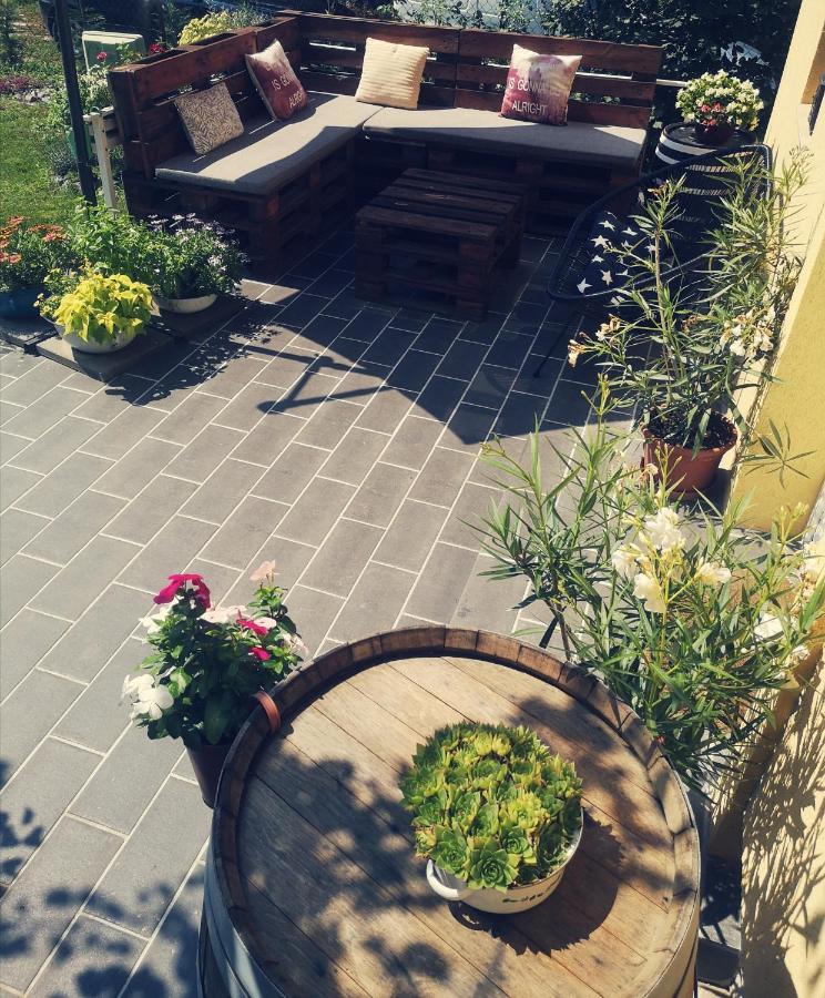 Milio Apartman Badacsony Badacsonytördemic Exterior foto
