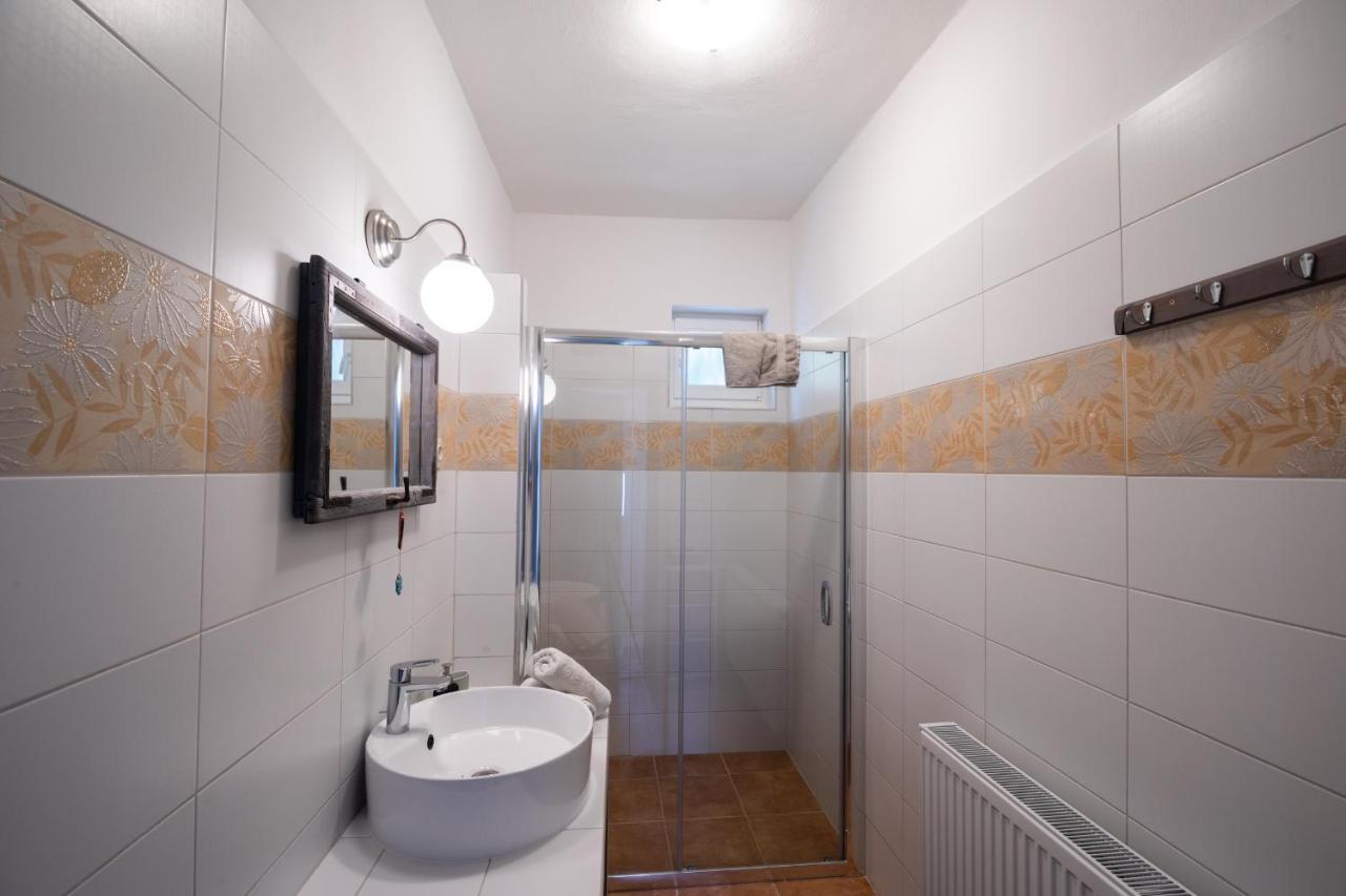 Milio Apartman Badacsony Badacsonytördemic Exterior foto